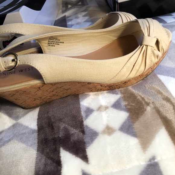 Nine West wedge sandals, new, never worn - Picture 2 of 2